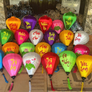 đèn lồng trang trí chùa